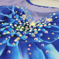 EliteXpression Eiskunstlaufkleid „Flora Royal Beaded“, blau