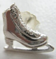 Silberner Ohrstecker „Schlittschuhe“